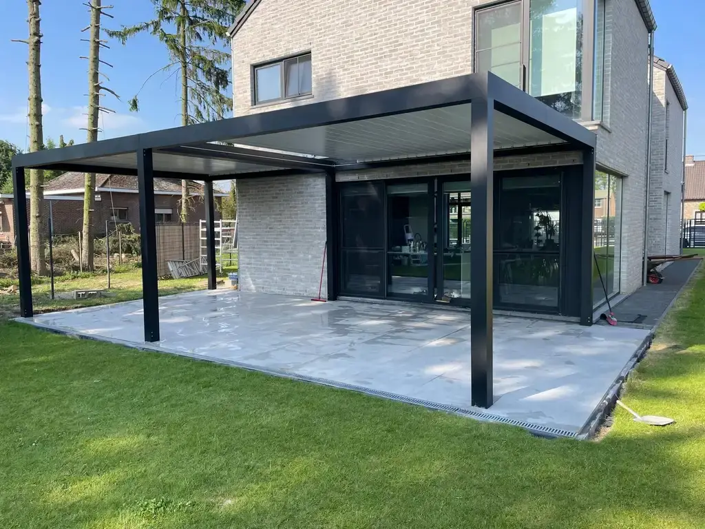 Screens & Pergolas